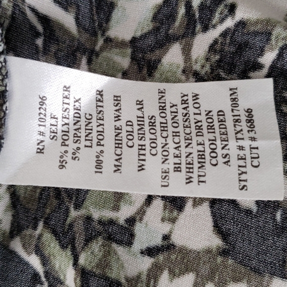 Connected Apparel Faux Wrap Dress Size 8 - Picture 6 of 7